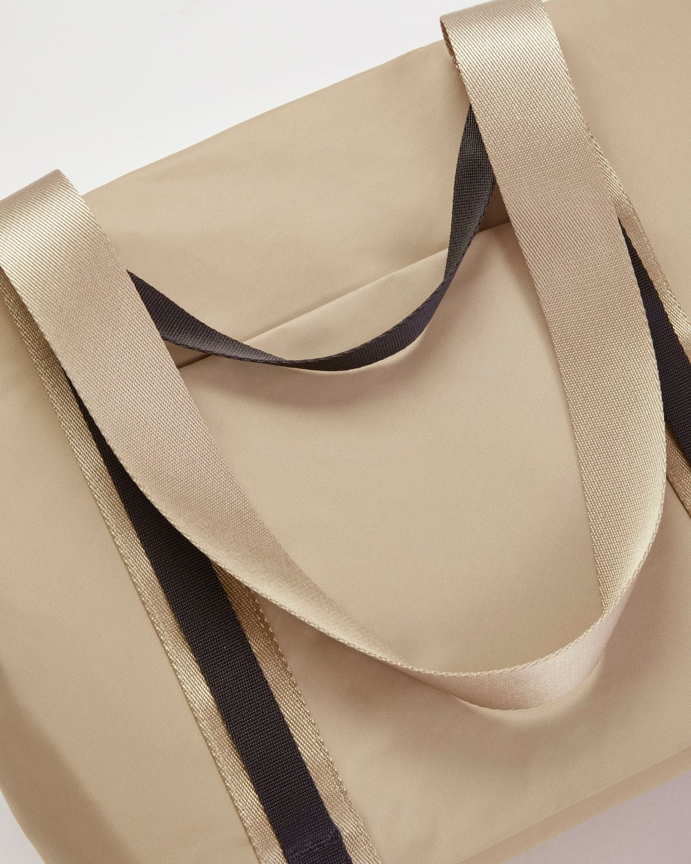 Återvunnen nylonväska | Khaki