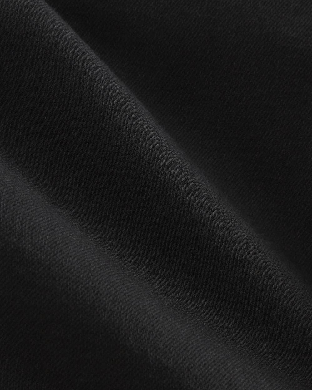 Den smala 4-vägs stretch organisk jeans | Uniform | Svart