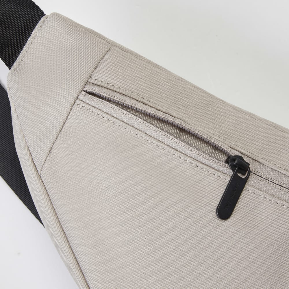 The Renew Transit Fanny Pack | Varm kvarts